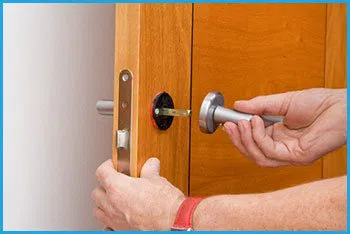 Lock Locksmith Services Saint Paul, MN 651-400-8136 - 12-changing-locks